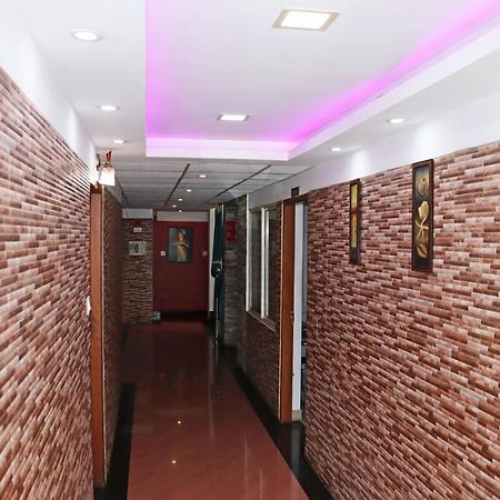 特里凡得琅 Uthradam Towers酒店 外观 照片